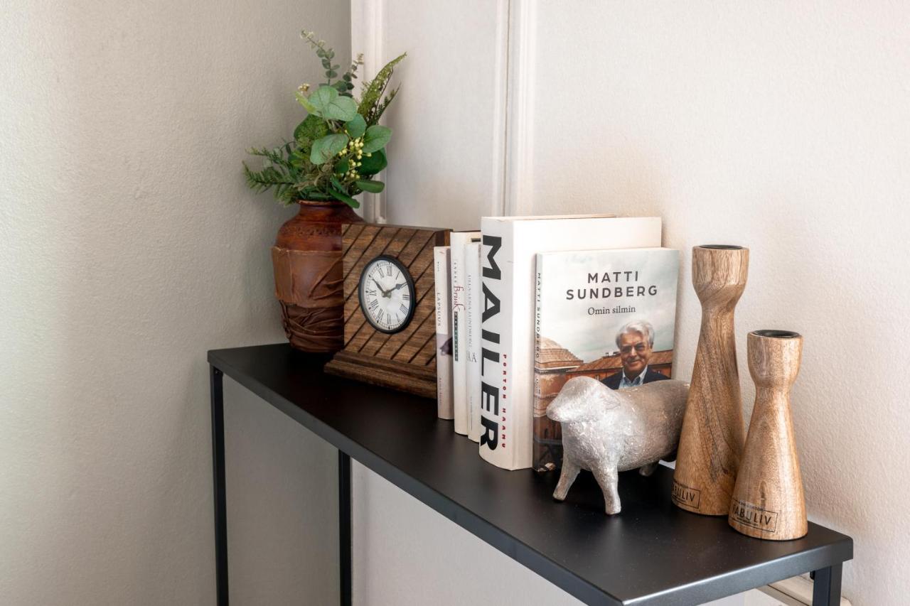 2Ndhomes Cozy Helsinki Center Studio With Park View Esterno foto