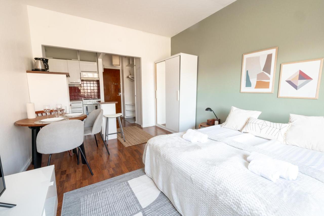 2Ndhomes Cozy Helsinki Center Studio With Park View Esterno foto