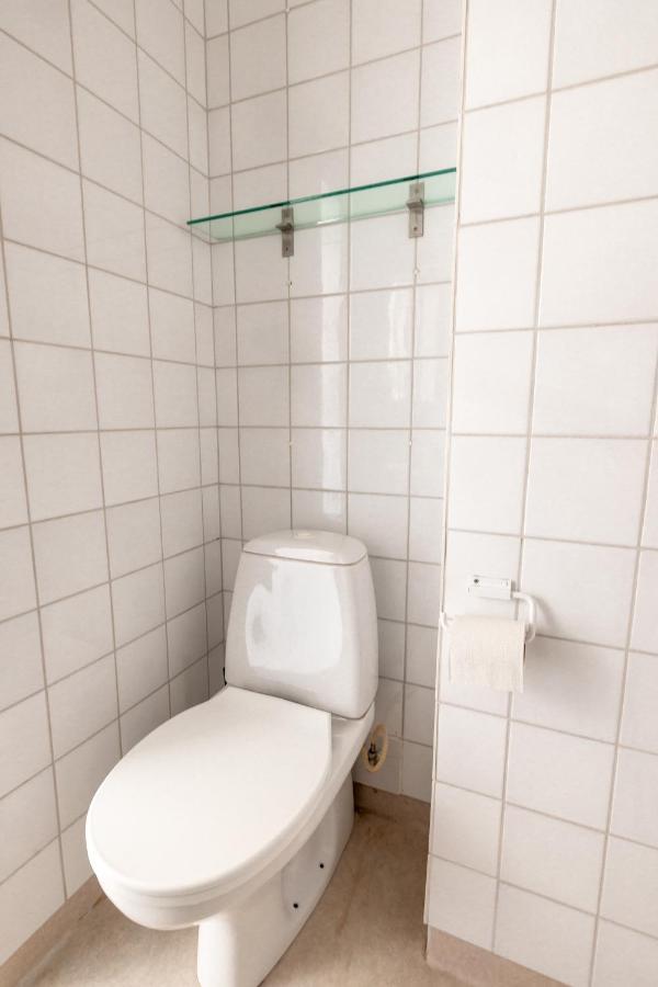 2Ndhomes Cozy Helsinki Center Studio With Park View Esterno foto